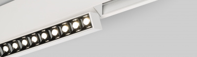 UM5024d_LASER_FOLD_TOP2048.jpg